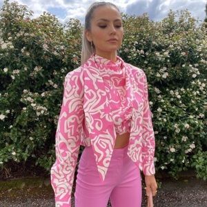 Bloggers favorite zara printed scarf top